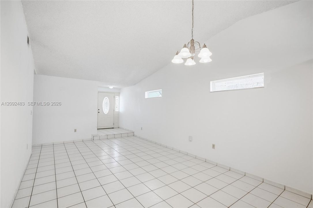 For Sale: $545,000 (3 beds, 2 baths, 1398 Square Feet)