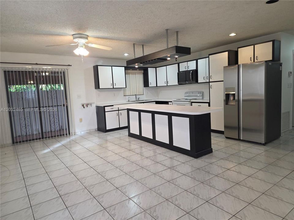 For Sale: $1,280,000 (0 beds, 0 baths, 3111 Square Feet)