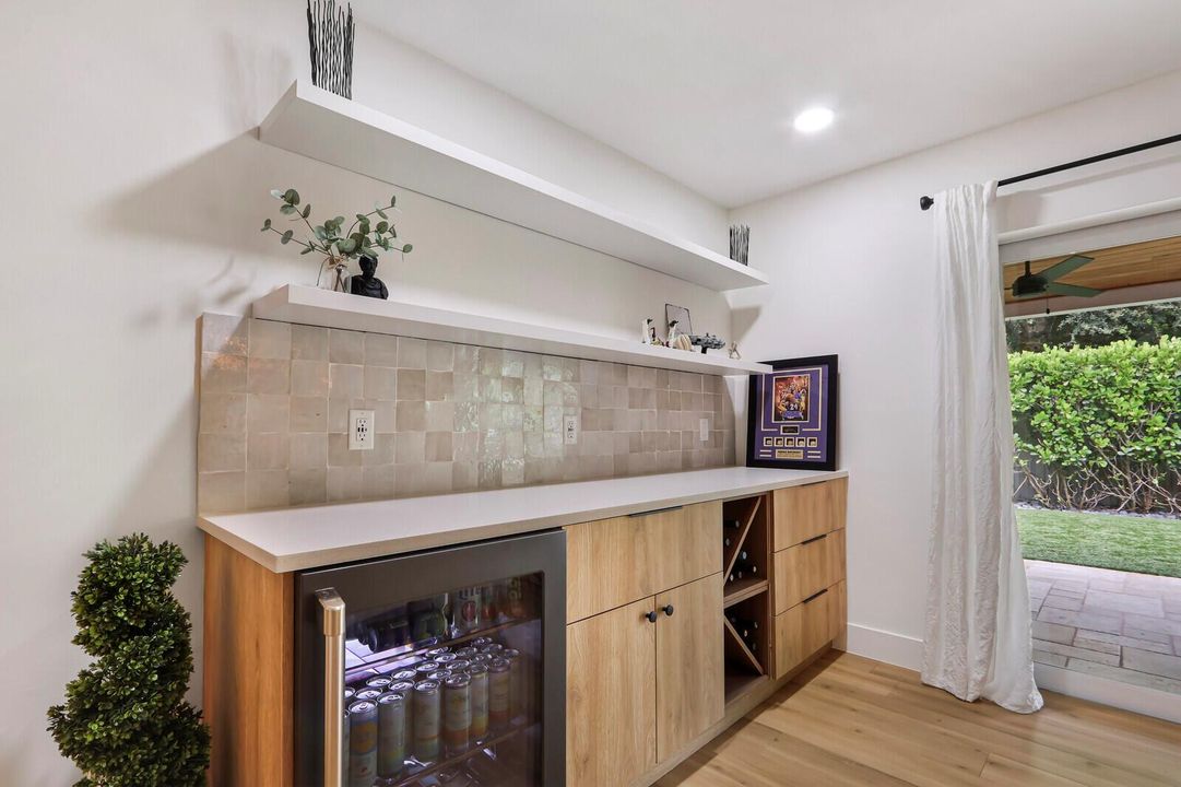 bar