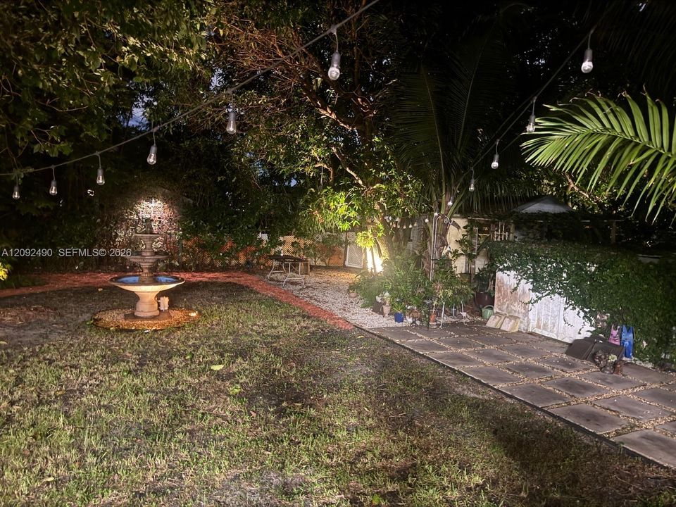 En Venta: $949,000 (3 camas, 2 baños, 2070 Pies cuadrados)