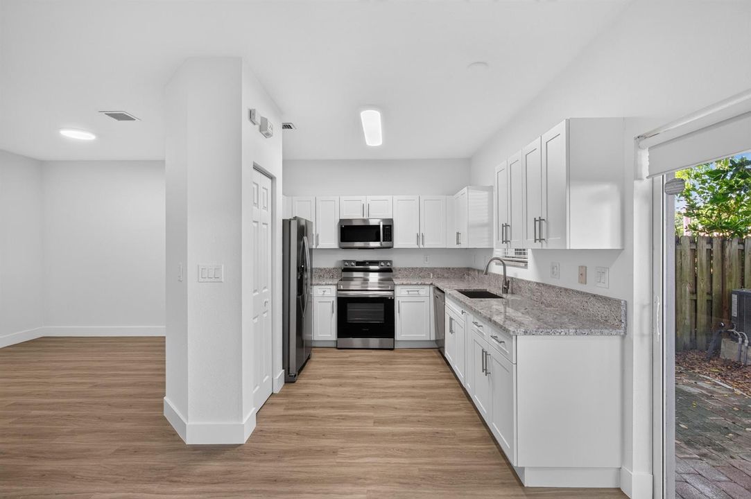 21952 cutler bay-22