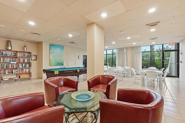 Social Room