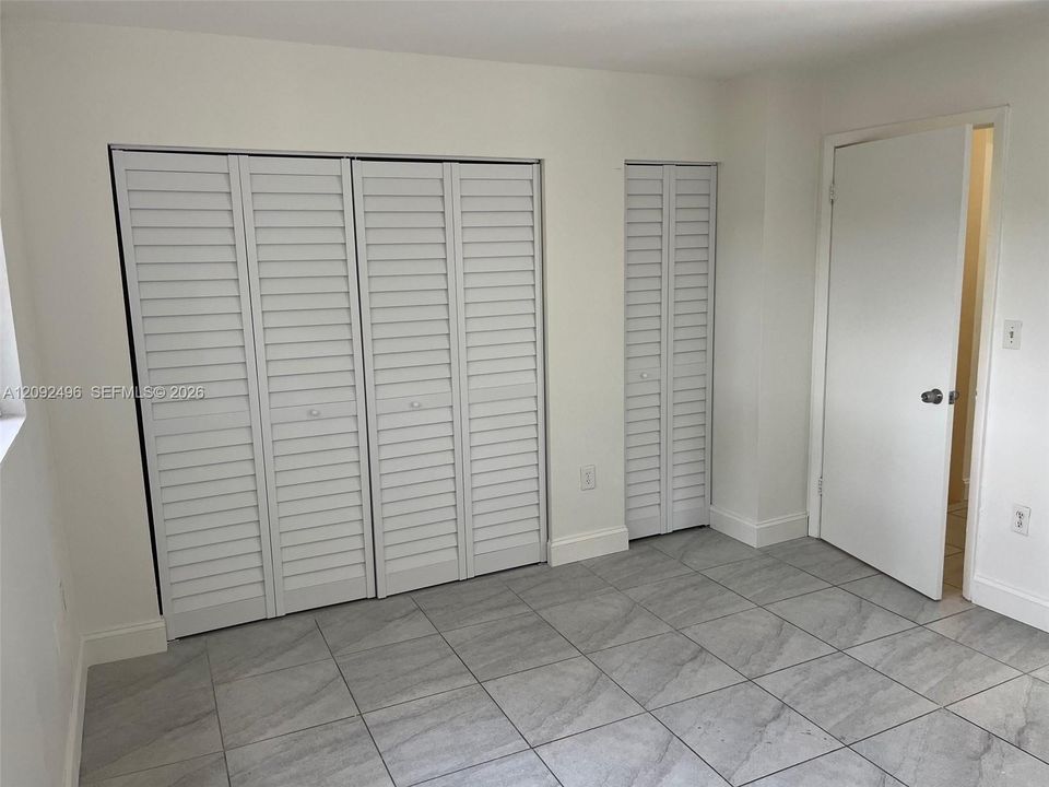 For Rent: $2,500 (2 beds, 1 baths, 980 Square Feet)