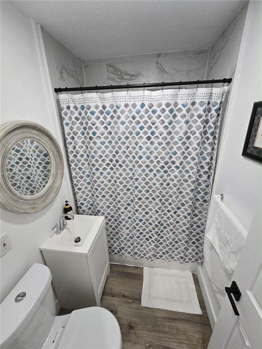 For Rent: $1,800 (1 beds, 1 baths, 2295 Square Feet)