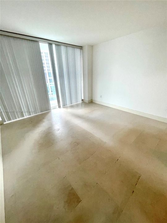 For Rent: $2,250 (1 beds, 1 baths, 762 Square Feet)