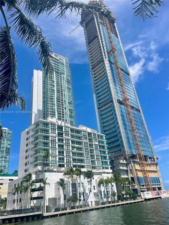 For Rent: $2,250 (1 beds, 1 baths, 762 Square Feet)