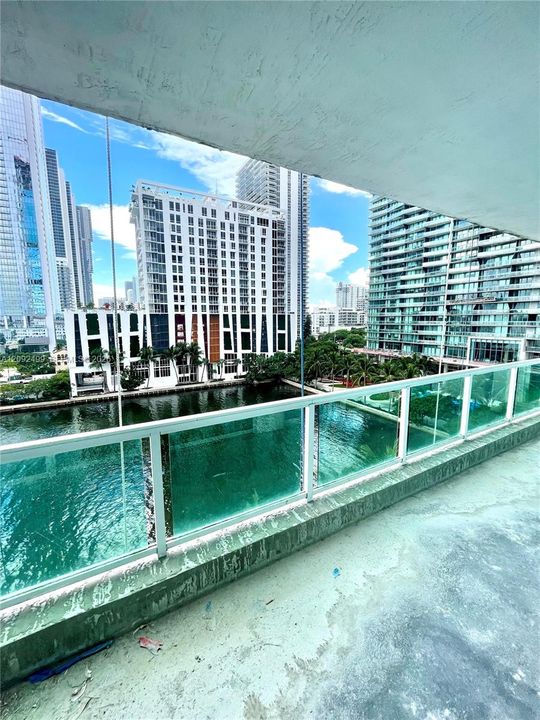 For Rent: $2,250 (1 beds, 1 baths, 762 Square Feet)
