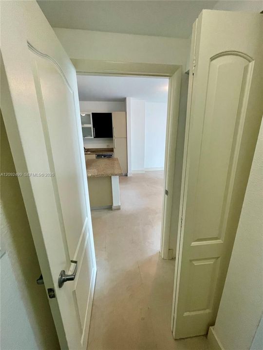 For Rent: $2,250 (1 beds, 1 baths, 762 Square Feet)