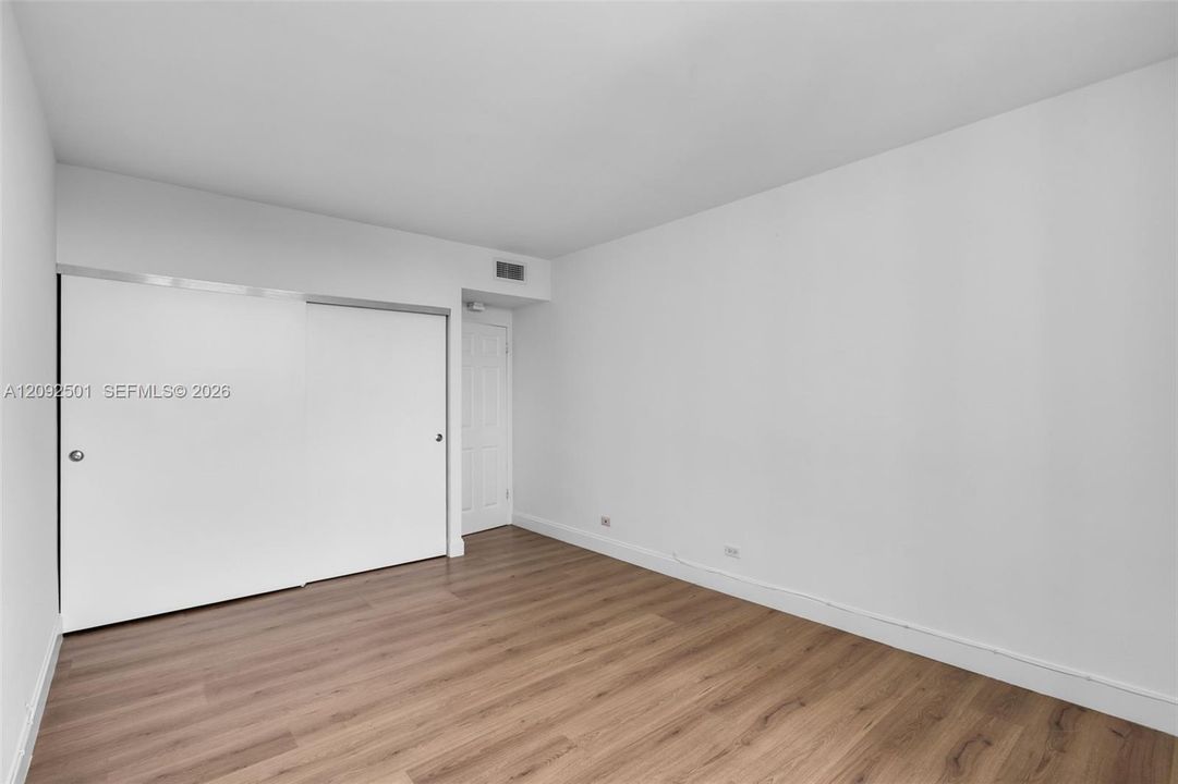 В аренду: $2,700 (2 спален, 2 ванн, 1207 Квадратных фут)