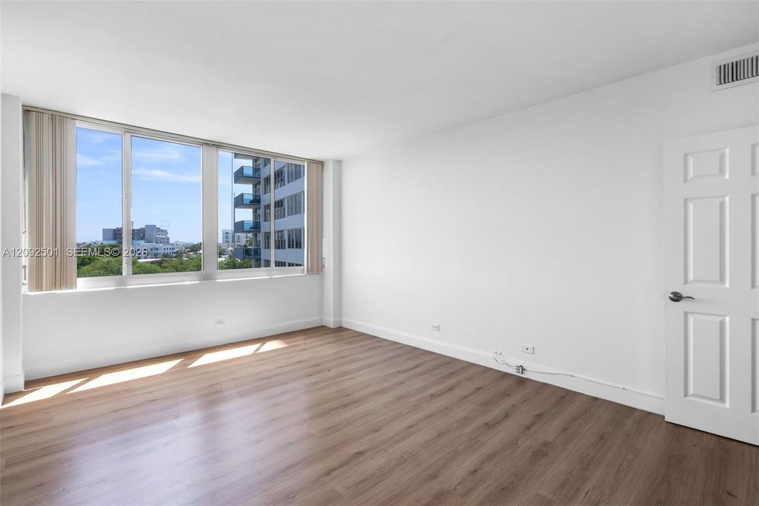 В аренду: $2,700 (2 спален, 2 ванн, 1207 Квадратных фут)