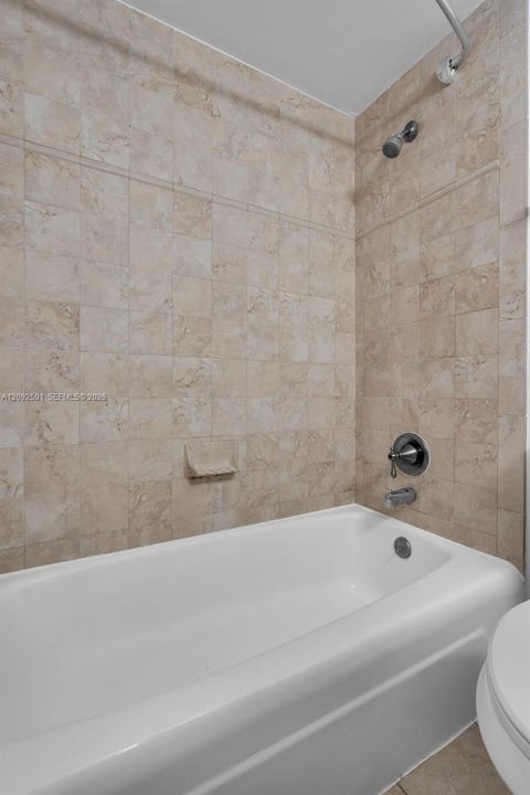 В аренду: $2,700 (2 спален, 2 ванн, 1207 Квадратных фут)