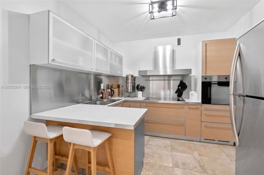 На продажу: $405,000 (1 спален, 1 ванн, 1070 Квадратных фут)