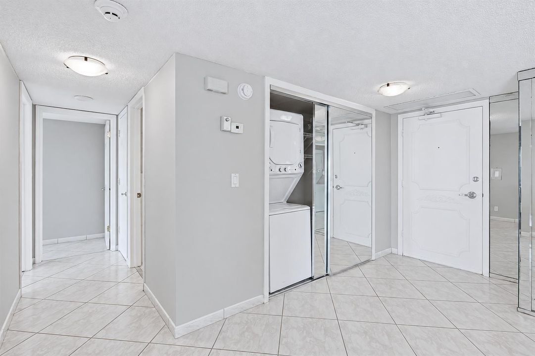 Laundry In-Unit