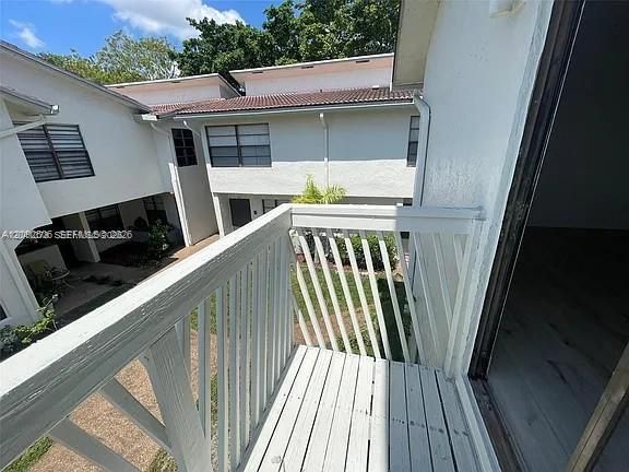 For Rent: $2,300 (3 beds, 2 baths, 1478 Square Feet)