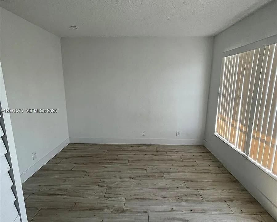 For Rent: $2,300 (3 beds, 2 baths, 1478 Square Feet)