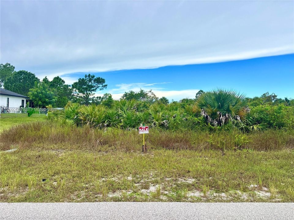 For Sale: $21,000 (0.25 acres)