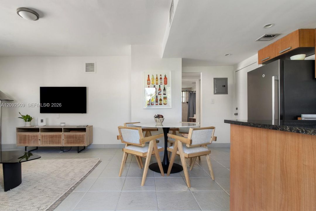 En Venta: $279,000 (1 camas, 1 baños, 621 Pies cuadrados)
