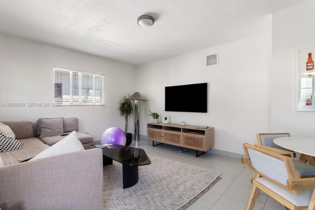 En Venta: $279,000 (1 camas, 1 baños, 621 Pies cuadrados)