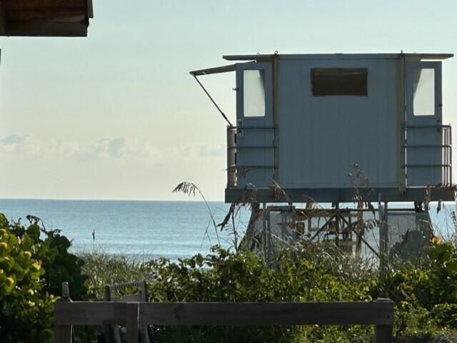 Beach 8