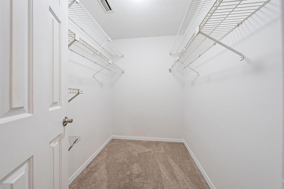 148 Weybridge Cir apt c-8