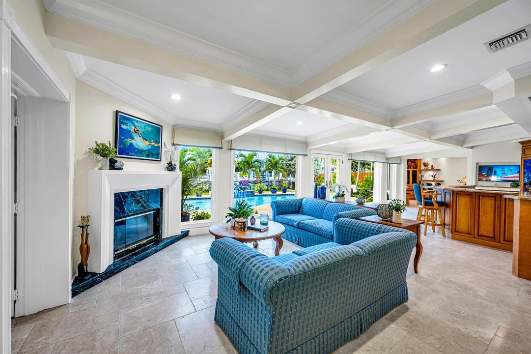 2507 BARCELONA DR-44