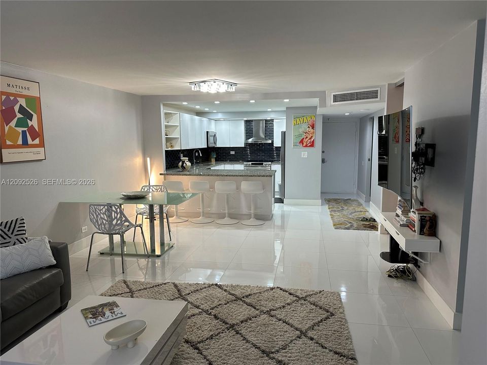 En Renta: $3,450 (2 camas, 2 baños, 1065 Pies cuadrados)