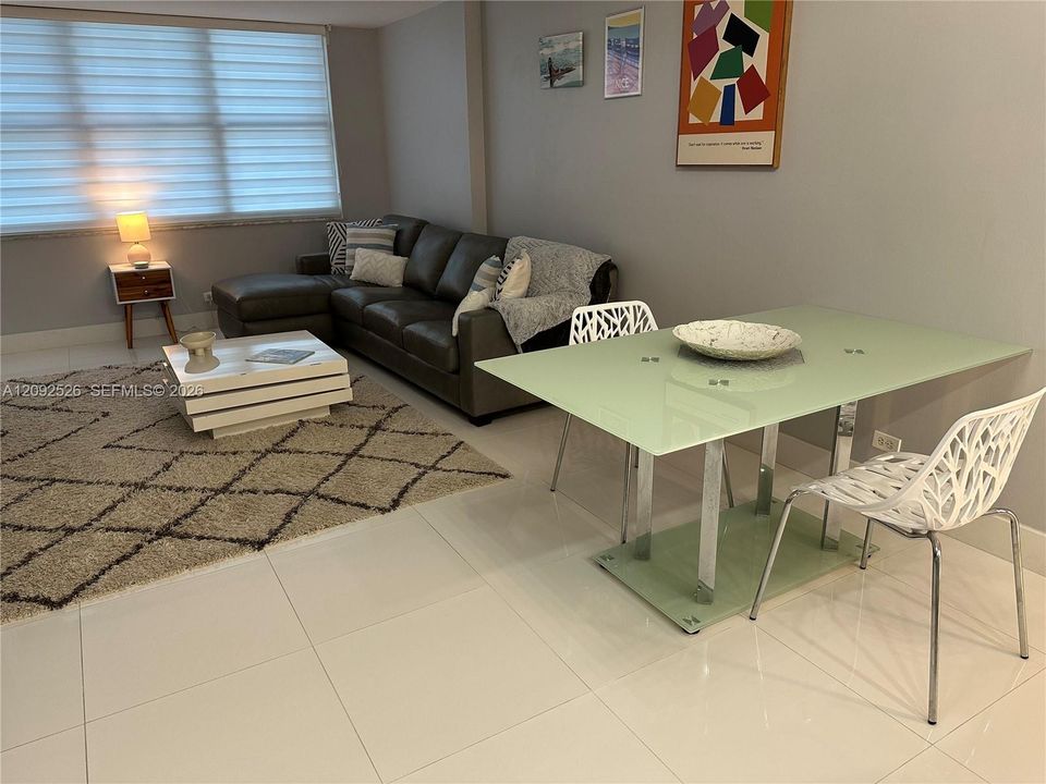 En Renta: $3,450 (2 camas, 2 baños, 1065 Pies cuadrados)