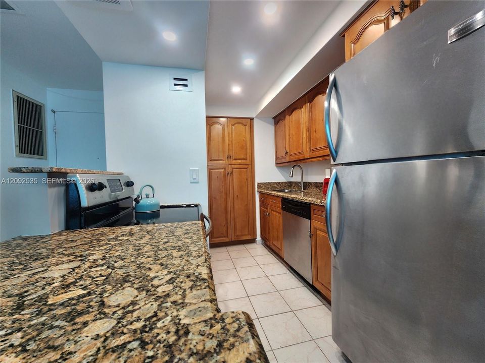 En Venta: $365,000 (1 camas, 1 baños, 750 Pies cuadrados)