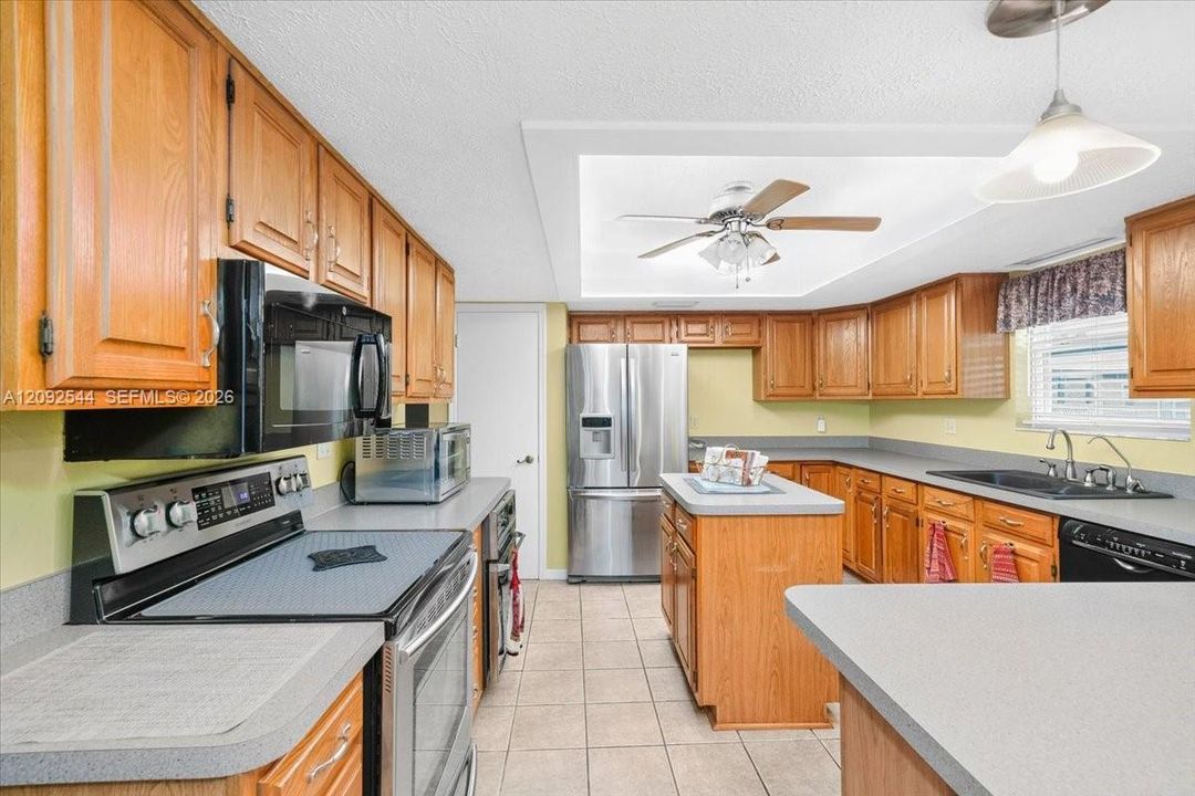 En Venta: $499,000 (4 camas, 2 baños, 0 Pies cuadrados)