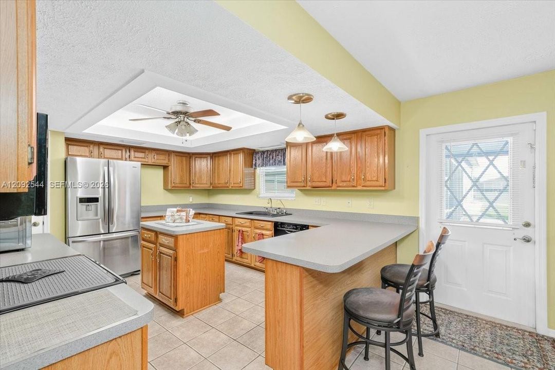 En Venta: $499,000 (4 camas, 2 baños, 0 Pies cuadrados)
