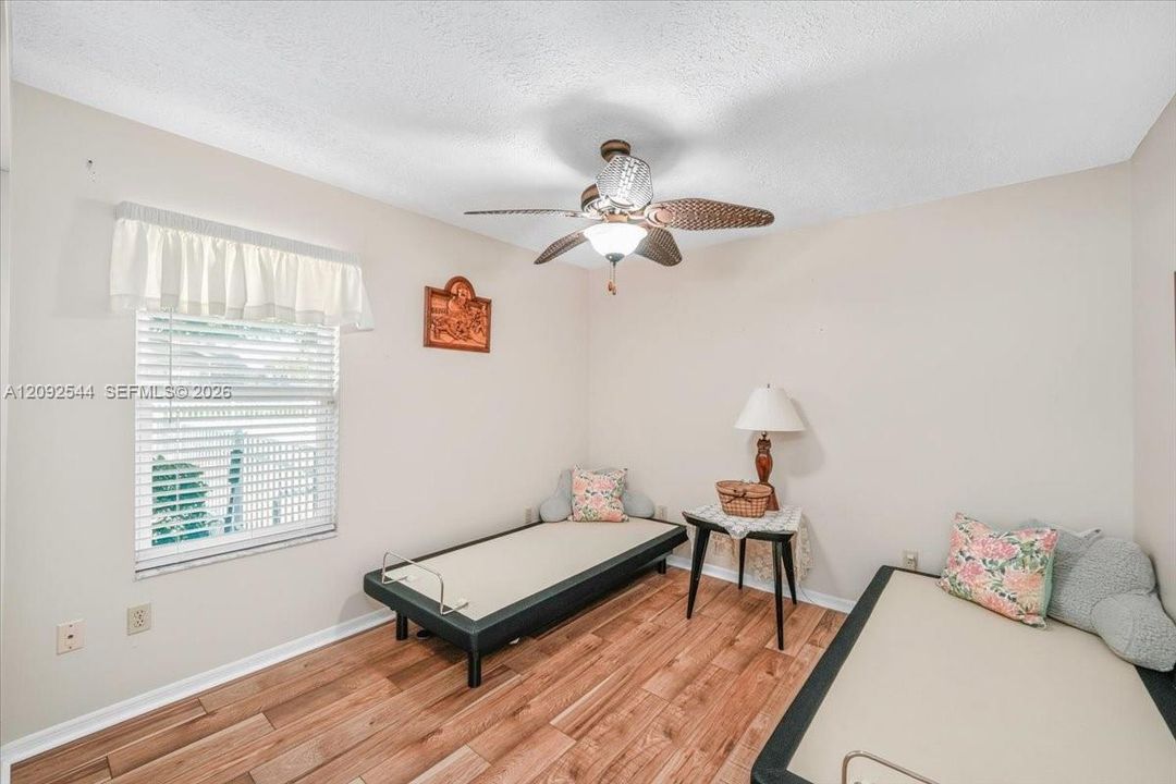 En Venta: $499,000 (4 camas, 2 baños, 0 Pies cuadrados)