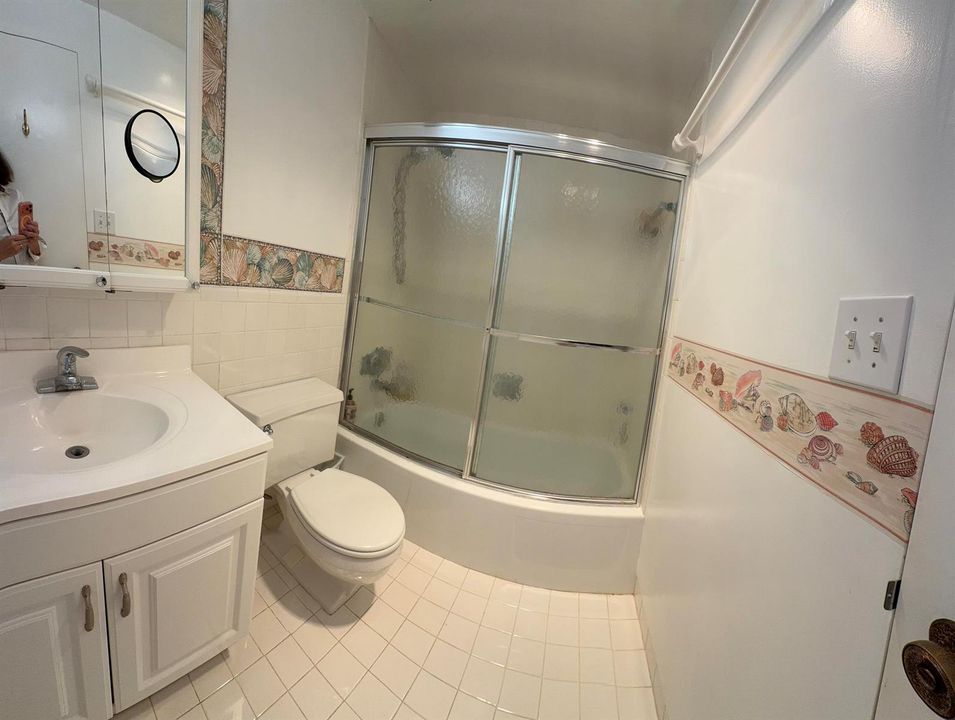 2ND BATHROOM