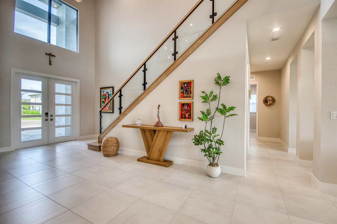 Stairwell | Foyer