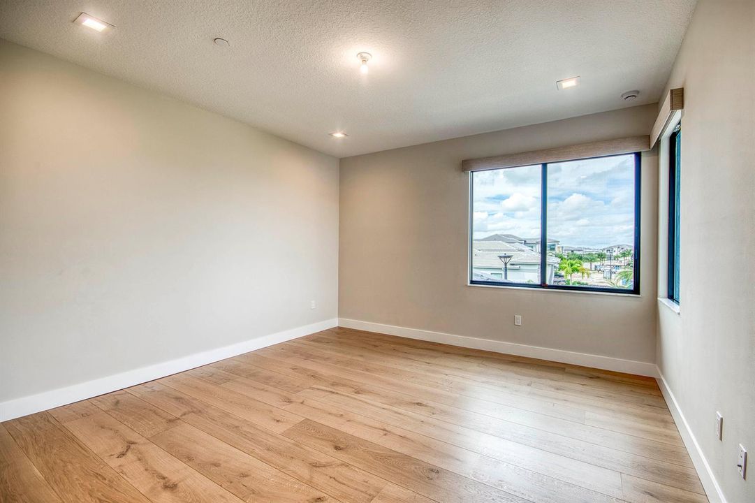 Guest Bedroom 5