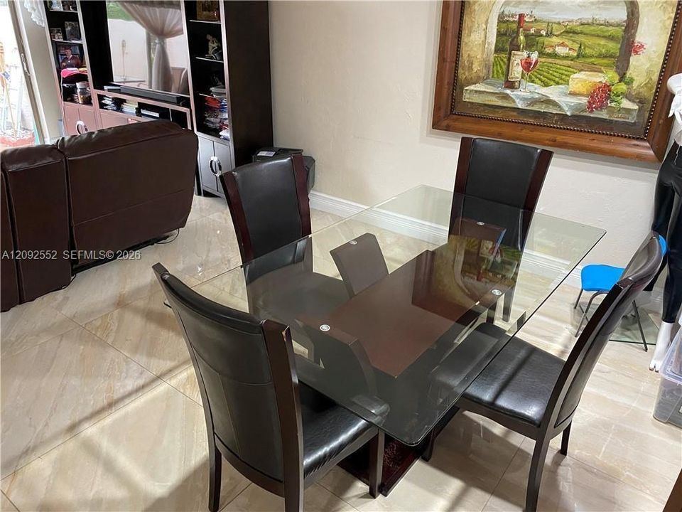 В аренду: $2,300 (2 спален, 2 ванн, 1422 Квадратных фут)