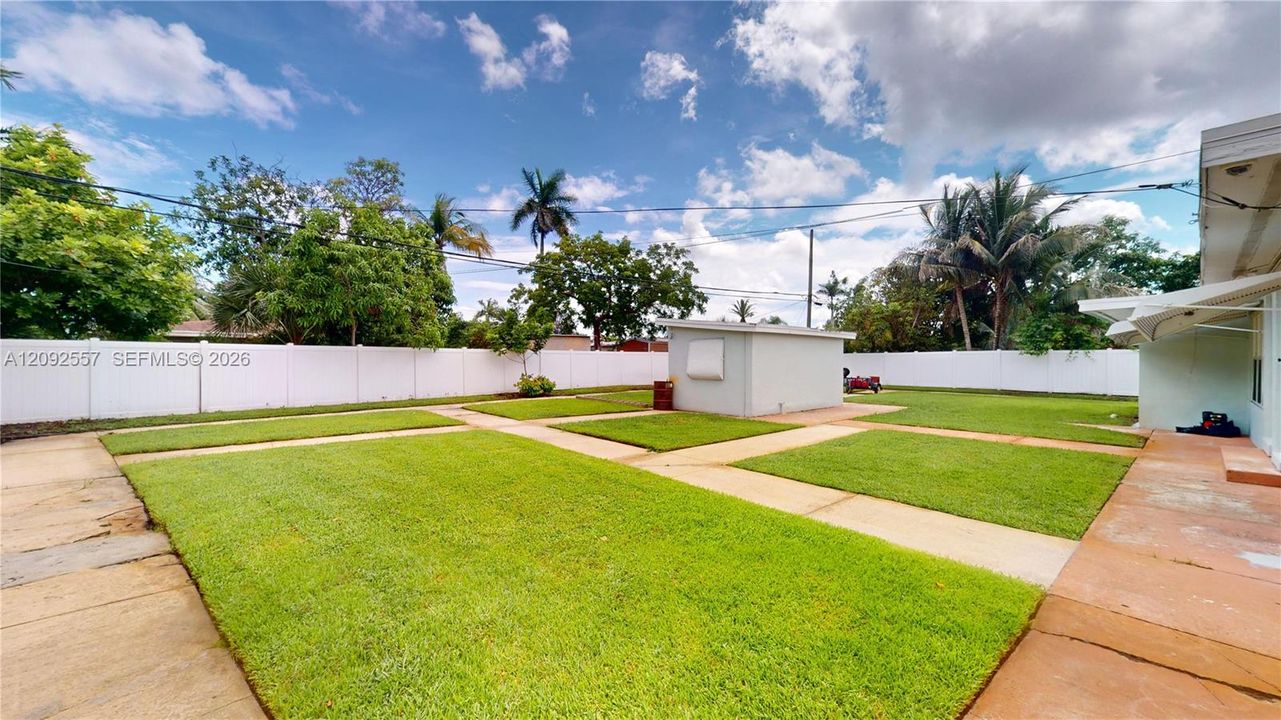 На продажу: $535,000 (3 спален, 2 ванн, 1974 Квадратных фут)