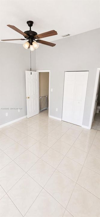 En Renta: $2,250 (3 camas, 2 baños, 1550 Pies cuadrados)