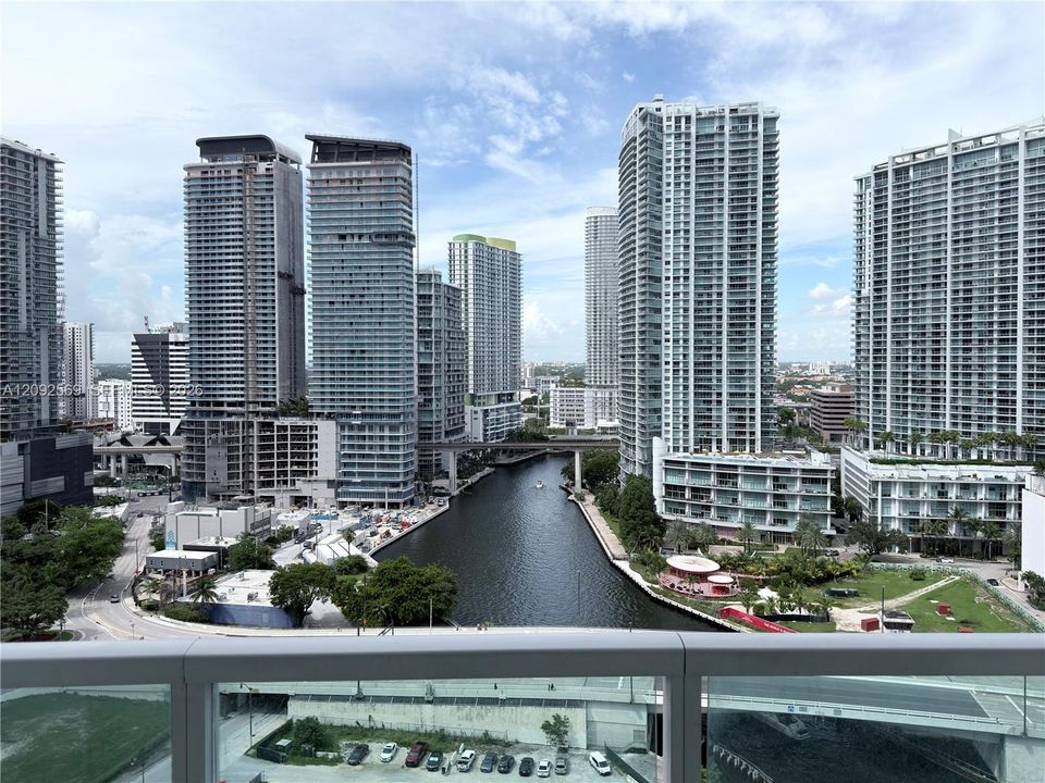 En Venta: $414,000 (1 camas, 1 baños, 757 Pies cuadrados)