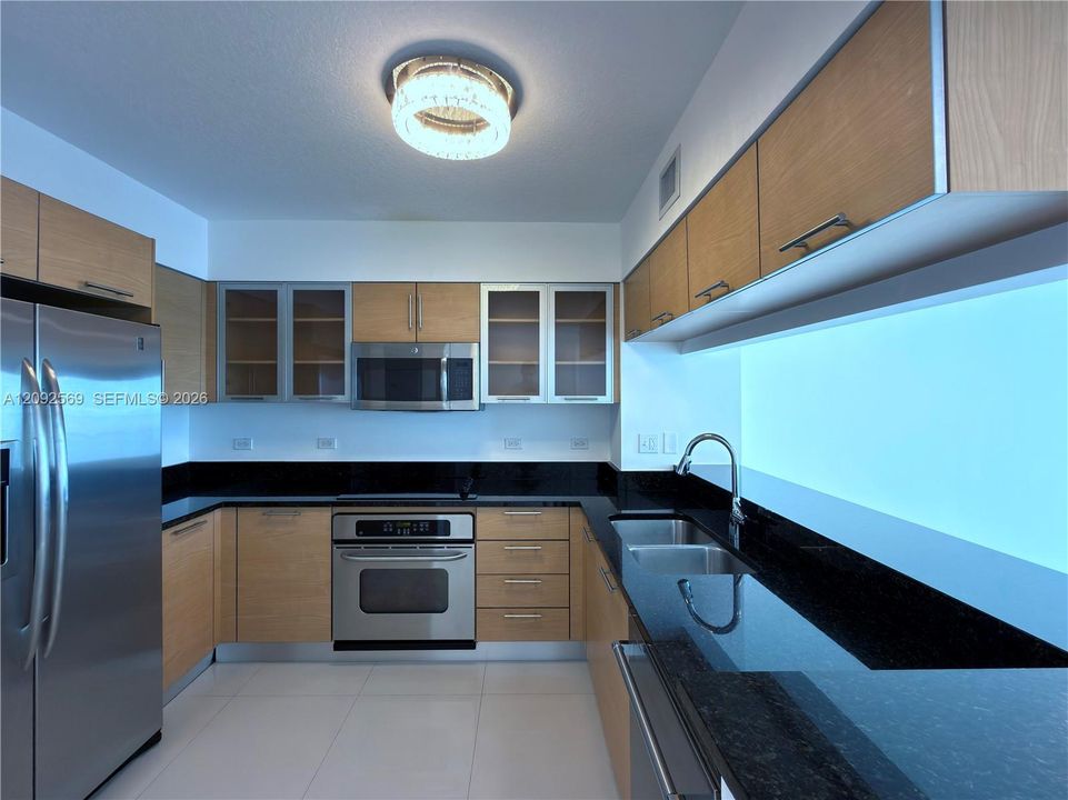 En Venta: $414,000 (1 camas, 1 baños, 757 Pies cuadrados)