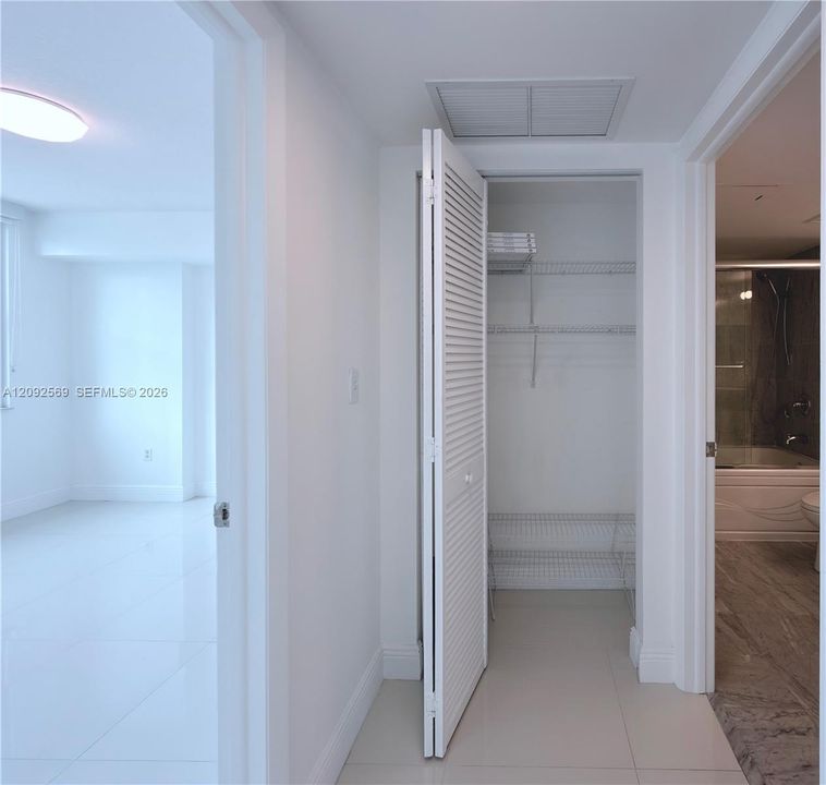 En Venta: $414,000 (1 camas, 1 baños, 757 Pies cuadrados)
