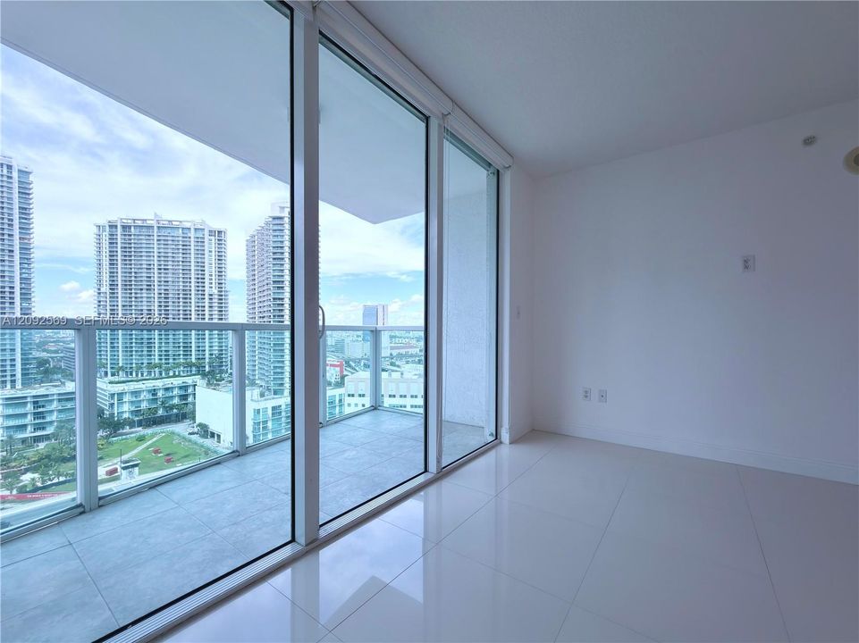 En Venta: $414,000 (1 camas, 1 baños, 757 Pies cuadrados)