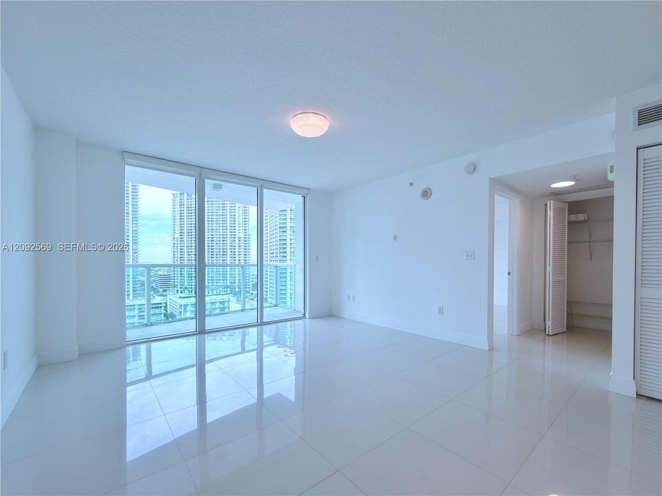 En Venta: $414,000 (1 camas, 1 baños, 757 Pies cuadrados)