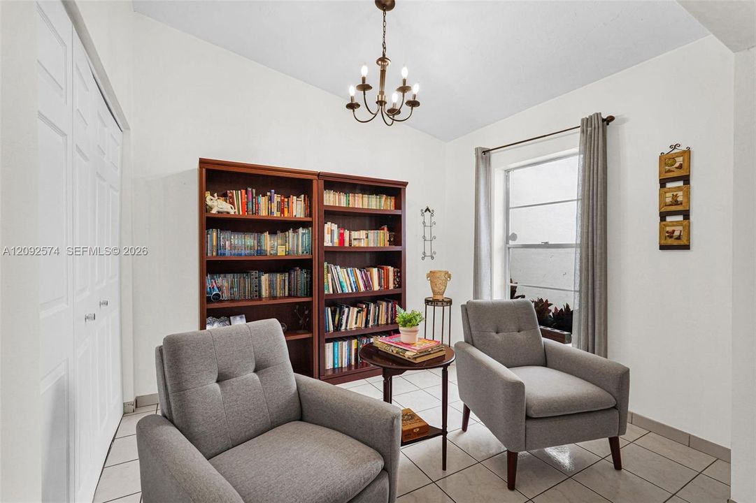 For Sale: $430,000 (3 beds, 1 baths, 1015 Square Feet)
