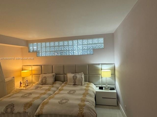 На продажу: $549,000 (2 спален, 2 ванн, 980 Квадратных фут)