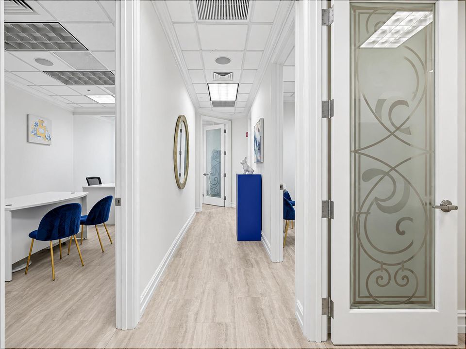 09-Hallway