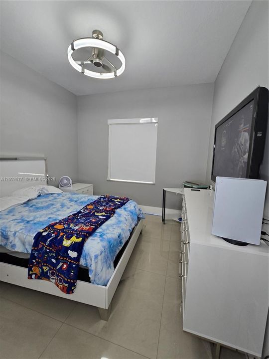 En Venta: $750,000 (3 camas, 2 baños, 2120 Pies cuadrados)