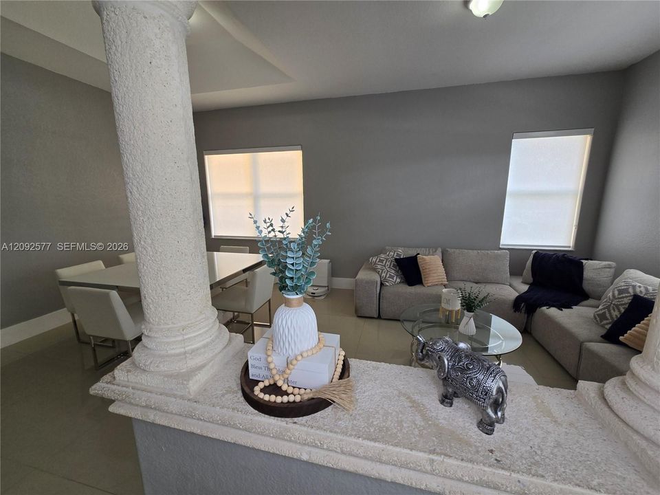 En Venta: $750,000 (3 camas, 2 baños, 2120 Pies cuadrados)