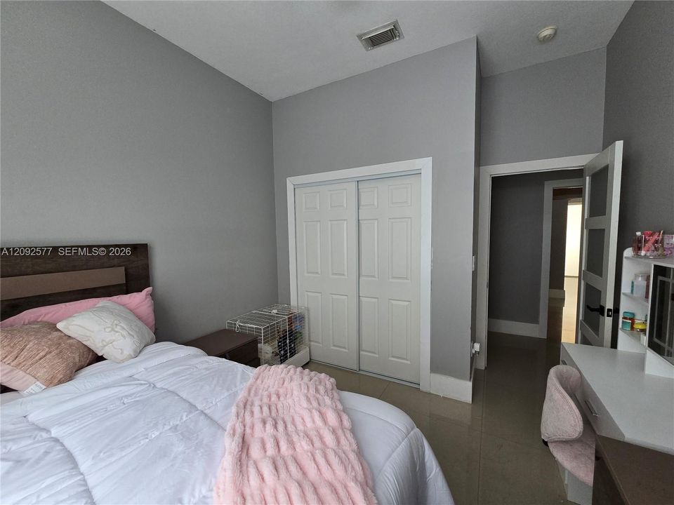 En Venta: $750,000 (3 camas, 2 baños, 2120 Pies cuadrados)