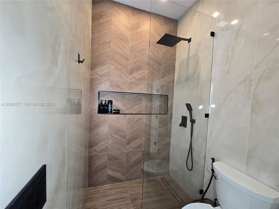 En Venta: $750,000 (3 camas, 2 baños, 2120 Pies cuadrados)