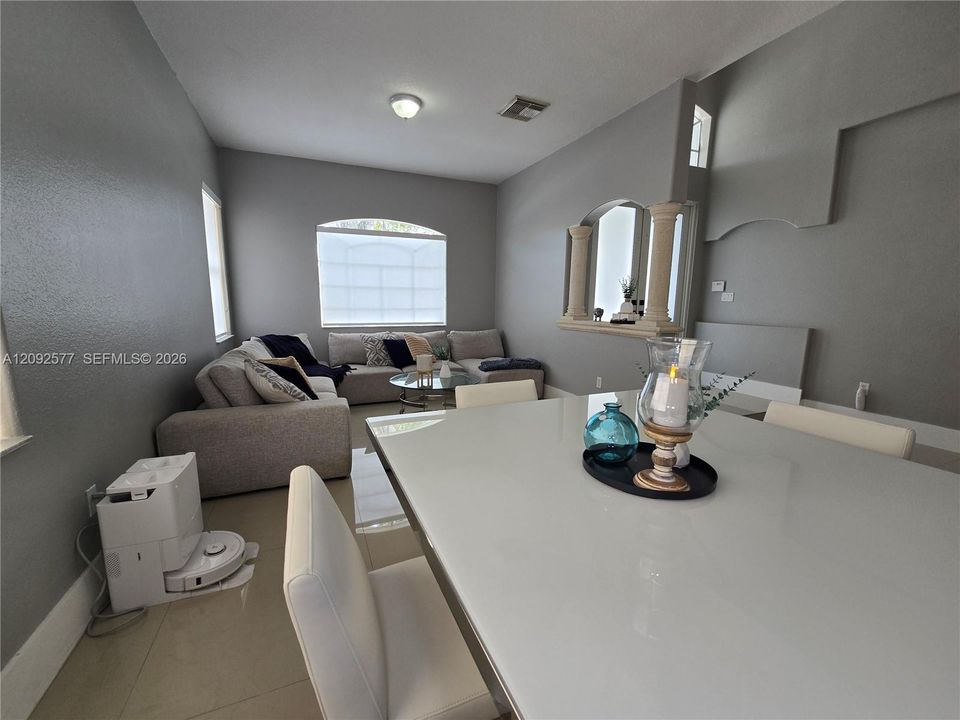 En Venta: $750,000 (3 camas, 2 baños, 2120 Pies cuadrados)
